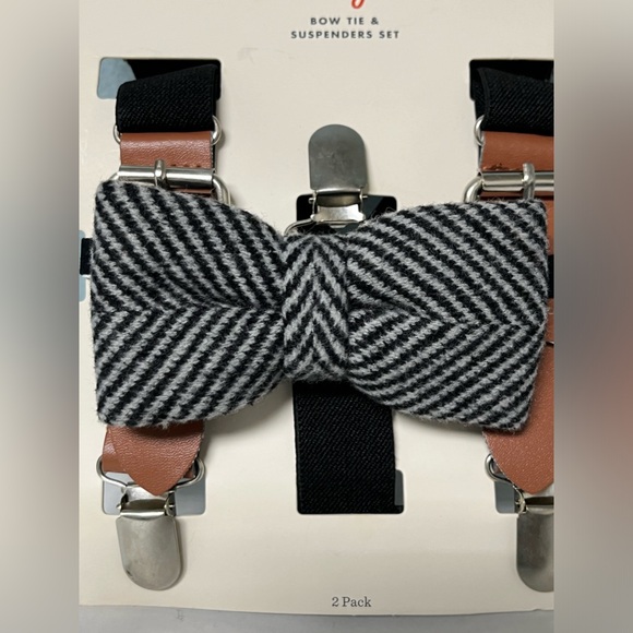 Cat and Jack children’s suspenders set with bow tie plaid print - Picture 4 of 4